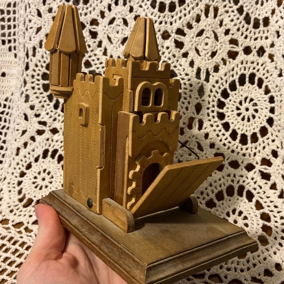 Other - Vintage Camelot Castle Music Box